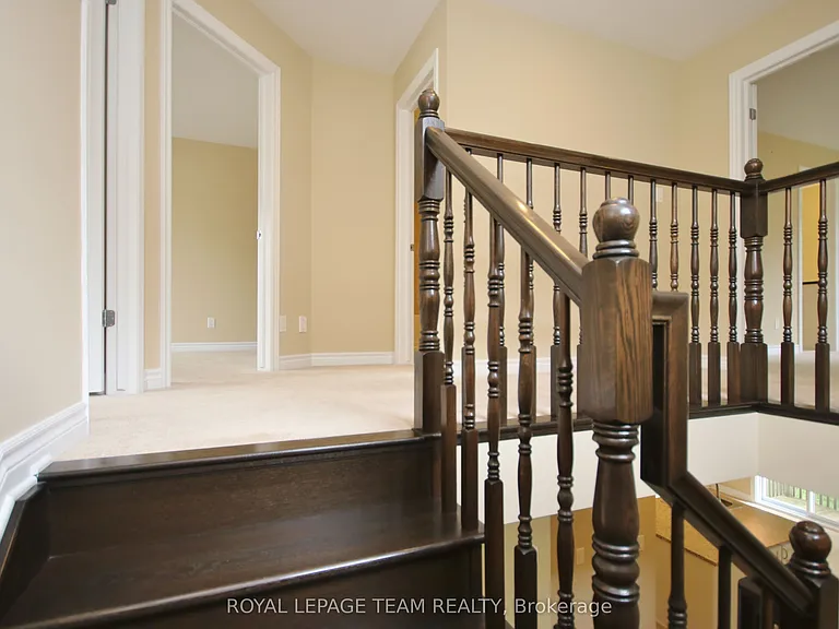 593 Clearbrook Dr — Photo 11
