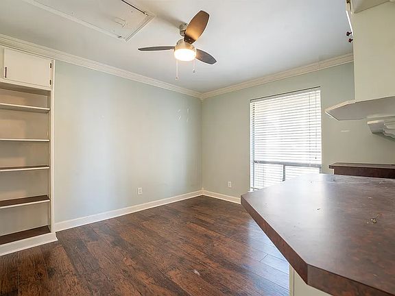 2nd image of 516 Green Mountain Cir
