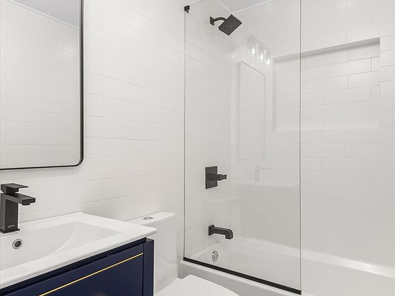 4th image of 524 Herkimer St Floor 1
