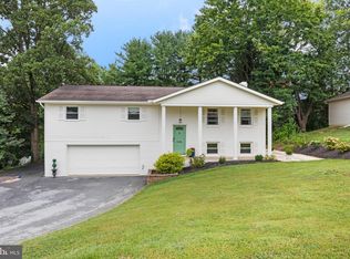 6246 Leader Dr, York, PA 17407