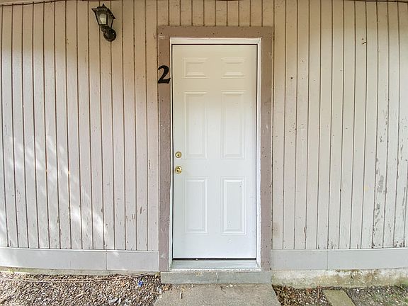3rd image of 1700 Fox Run Dr #2