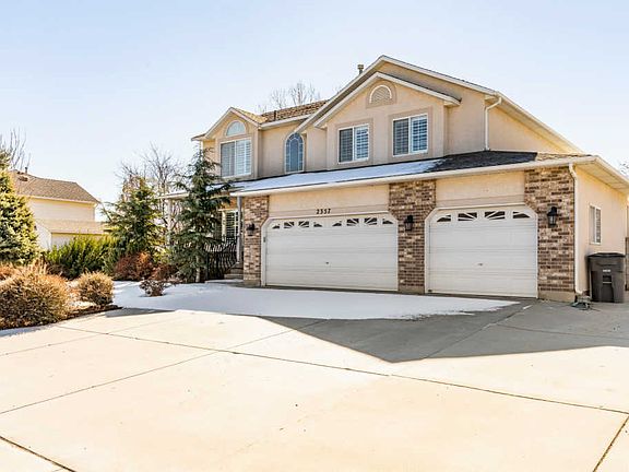 2nd image of 2357 W Bridle Oak Dr