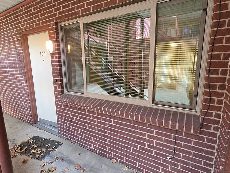 2845 Broadway Street — Photo 22