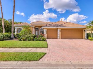 2888 Grazeland Dr, Sarasota, FL 34240