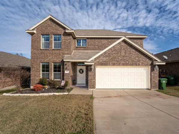 9216 Hunters Ct, White Settlement, TX 76108
