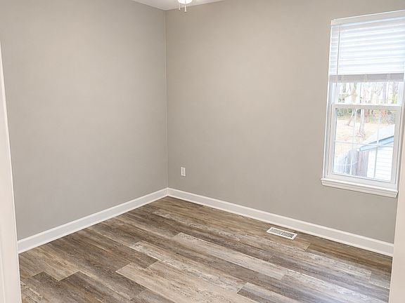 5th image of 1306 London Company Way