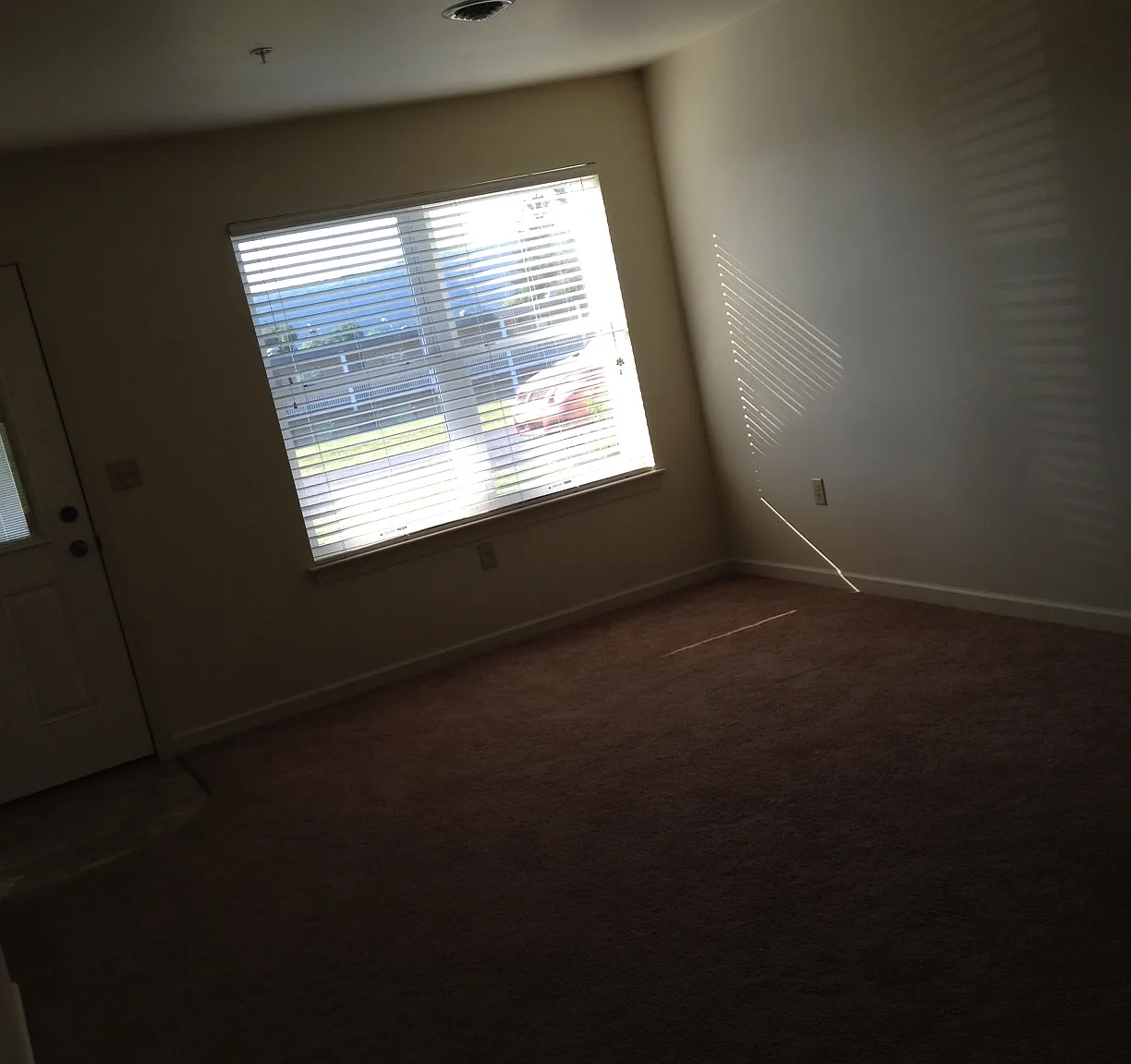 3 bed, 1500 sqft, $1,325 — Photo 4