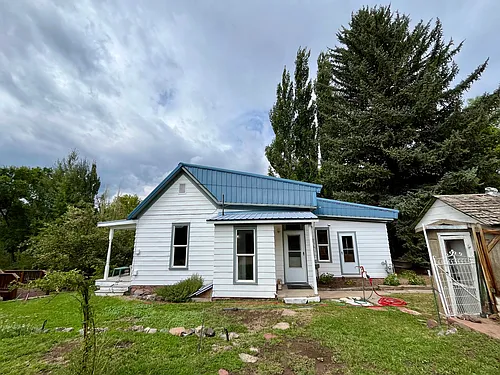321 E Sopris Dr Photo 1