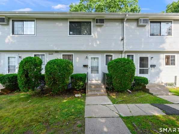 71 Bentwood Drive #8, Waterbury, CT 06705