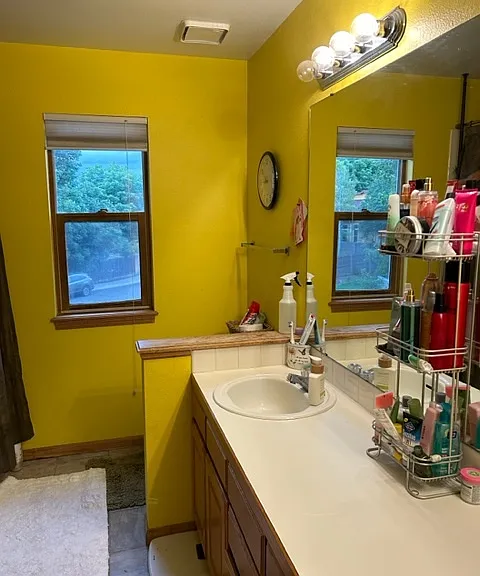 3902 Century Dr — Photo 13