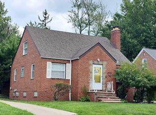 1539 Holmden Rd, South Euclid, OH 44121