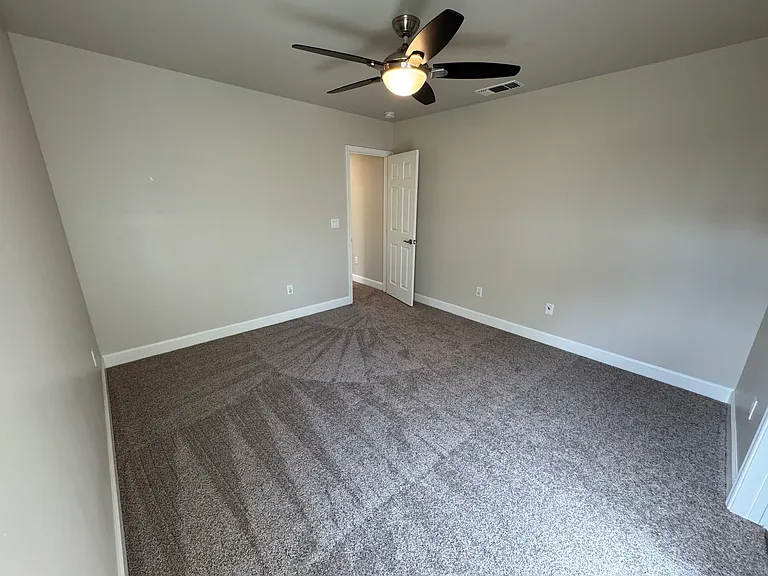 2036 Oak St #1 — Photo 9