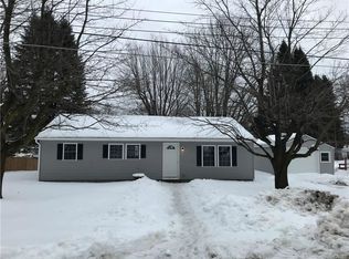 40 Dewey Dr, Fulton, NY 13069