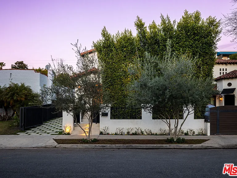 408 Westbourne Dr — Photo 41