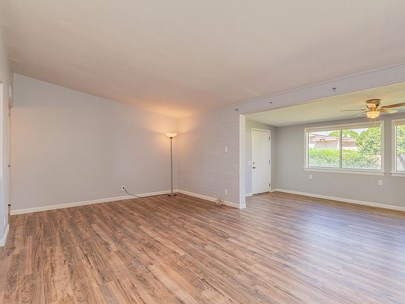 5th image of 11020 W Windsor Dr