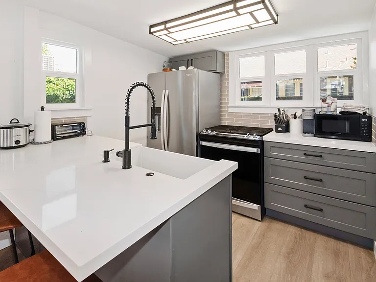 935 Olive Ave — Photo 7