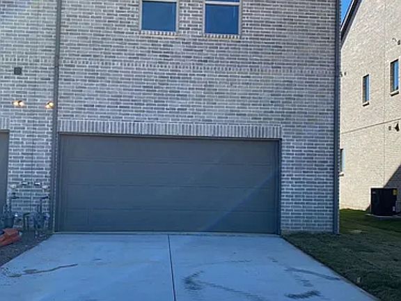 3rd image of 1901 Melinda Ln #1901