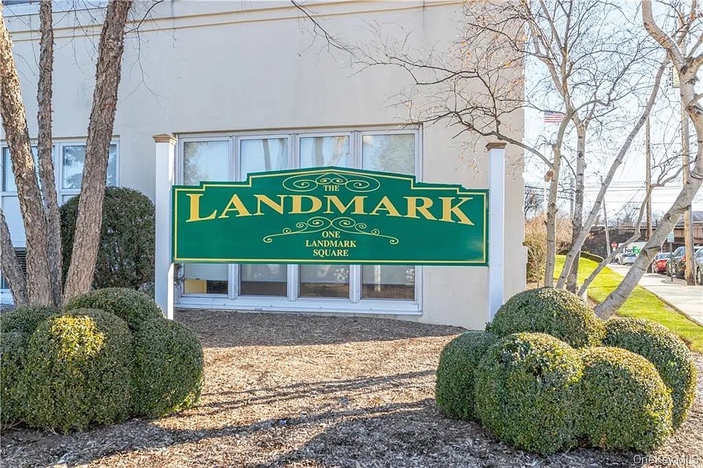 1 bed, 1.0 bath, 881 sqft, $2,700 — Photo 3