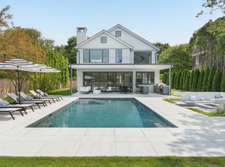 127 Toylsome Ln, Southampton, NY 11968