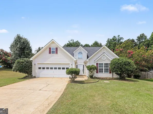 110 McIntosh Estates Dr, Sharpsburg, GA 30277