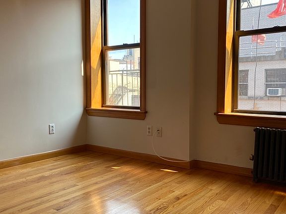 4th image of 63 Mott St APT 18
