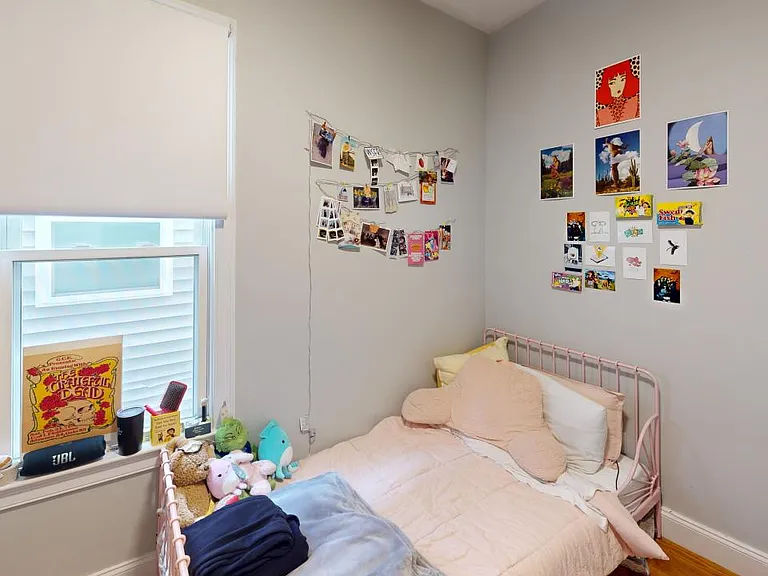 224 Lexington St #2 — Photo 12
