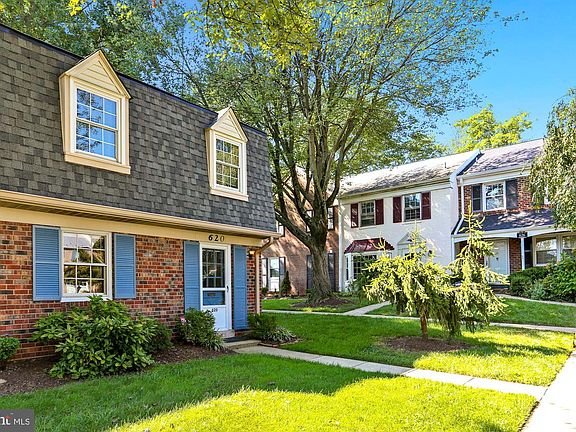 2nd image of 620 Azalea Dr #1