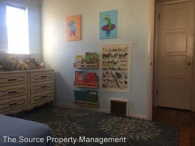 408 Smith St — Photo 9