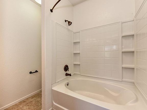 5th image of 2001 Club Center Dr APT 1134
