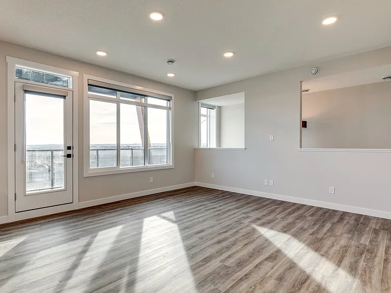 4613 Seton Dr SE — Photo 9