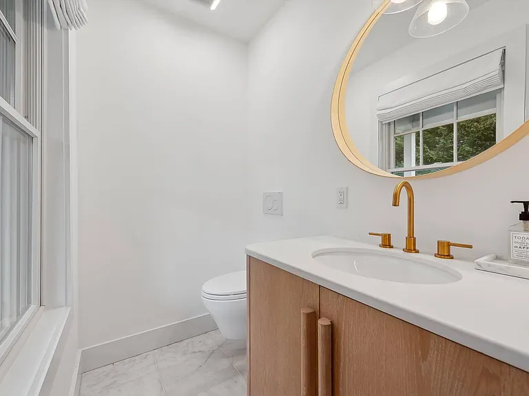 5 Dogwood Ave — Photo 20