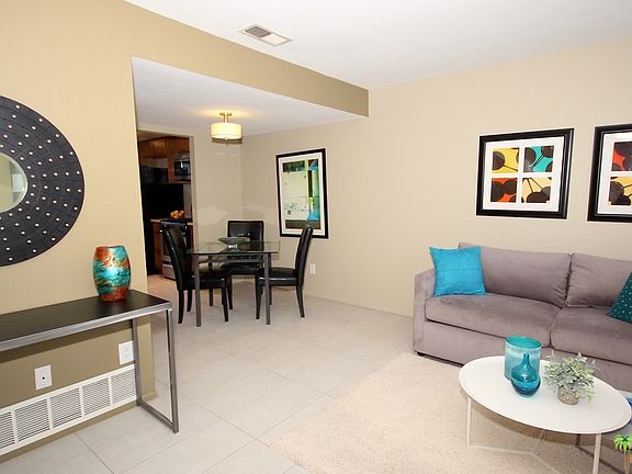5th image of 2246 N Indian Canyon Dr Unit A