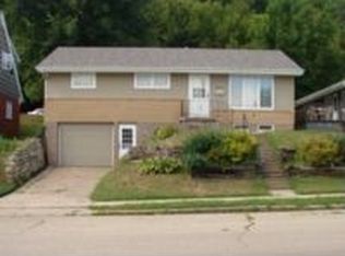1855 Lincoln Ave, Dubuque, IA 52001