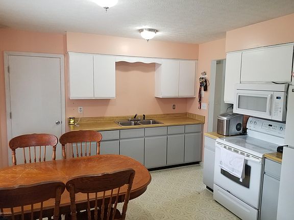2nd image of 345 Greenfield Cir