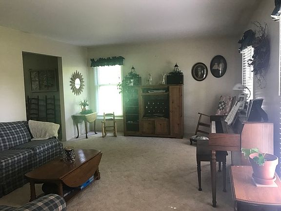 5th image of 30860 Carolwood Dr