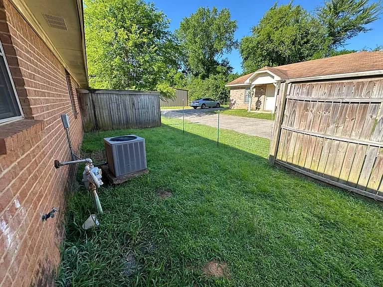 210 Memory Ln — Photo 17