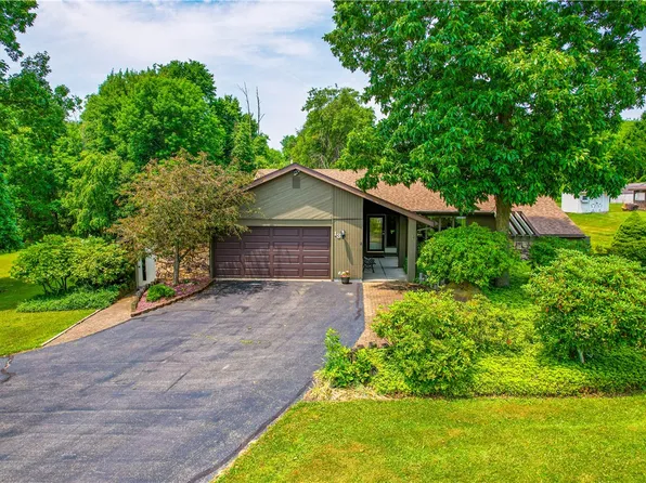 13 Linda Dr, Transfer, PA 16154