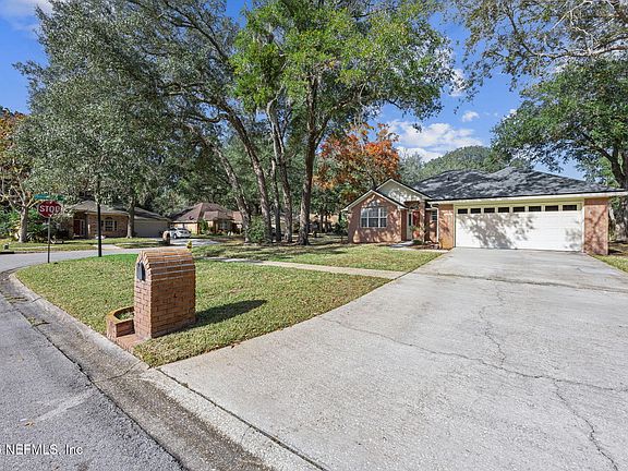 4th image of 12141 RUNNING BROOK Drive