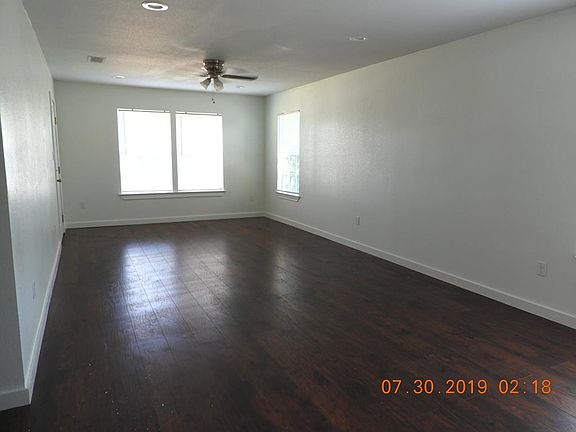 3rd image of 400 W Jax Ave