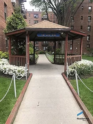 Rented by AZ REALTY NYC LLC | media 9