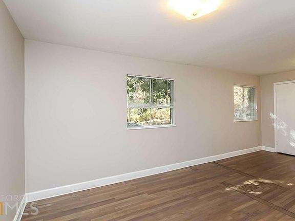 5th image of 2072 Clairmont Ter NE