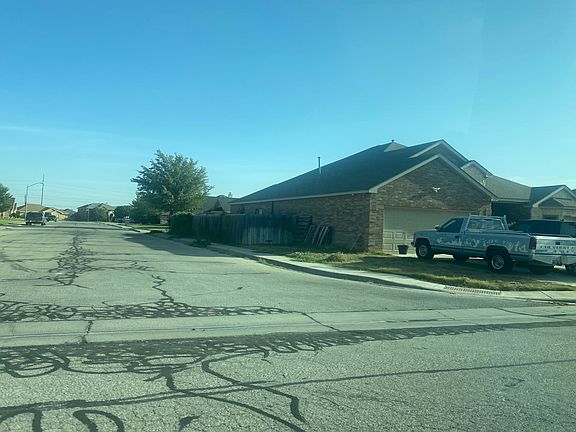 3rd image of 7005 Stonegate Dr