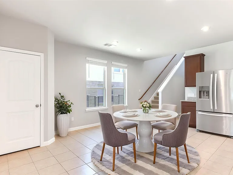 2929 Harvester Ln — Photo 5
