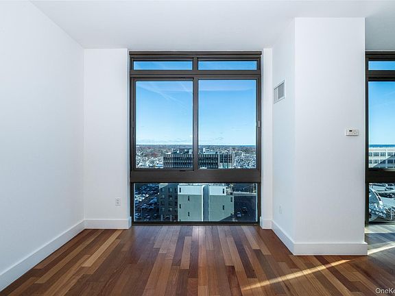 4th image of 175 Huguenot St Unit 1402