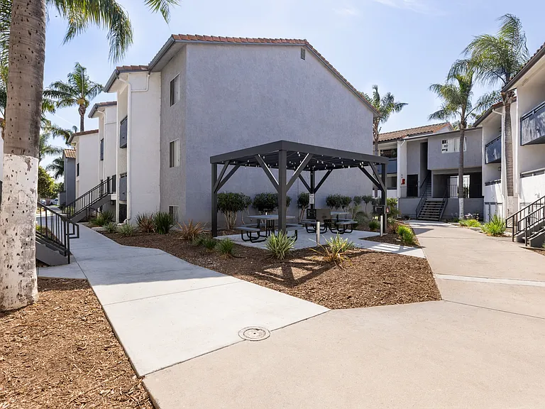 Mar at Cottonwood — Photo 14
