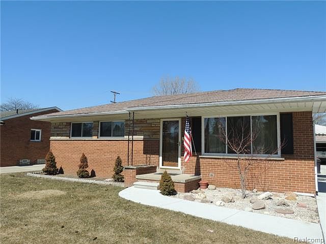 1st image of 25968 Warrington St
