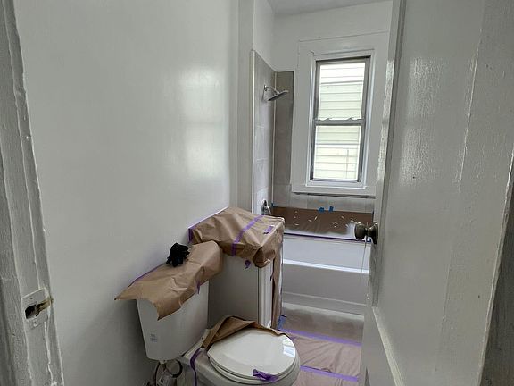 3rd image of 444 Nye Ave APT 1