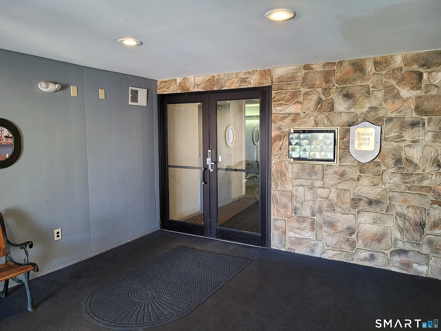 73 Park Ave — Photo 3