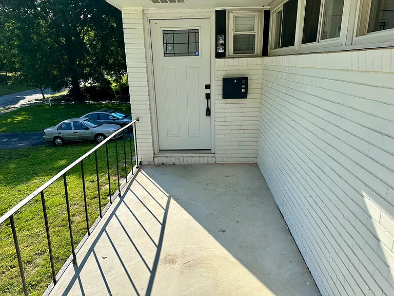 1450 Academy St — Photo 30