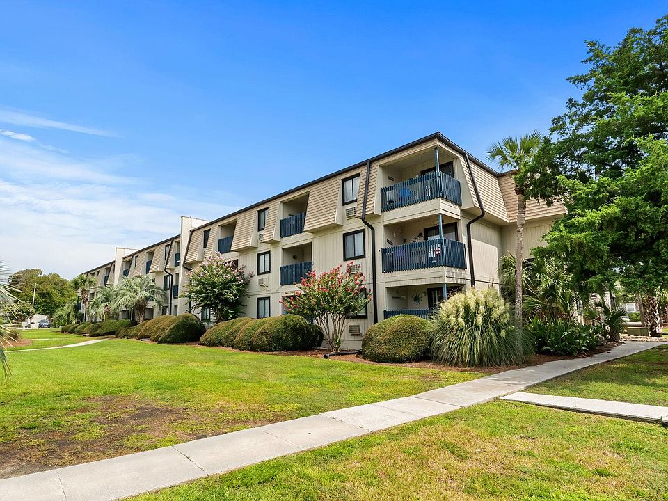 1st image of 405 21st Ave. N #2D
